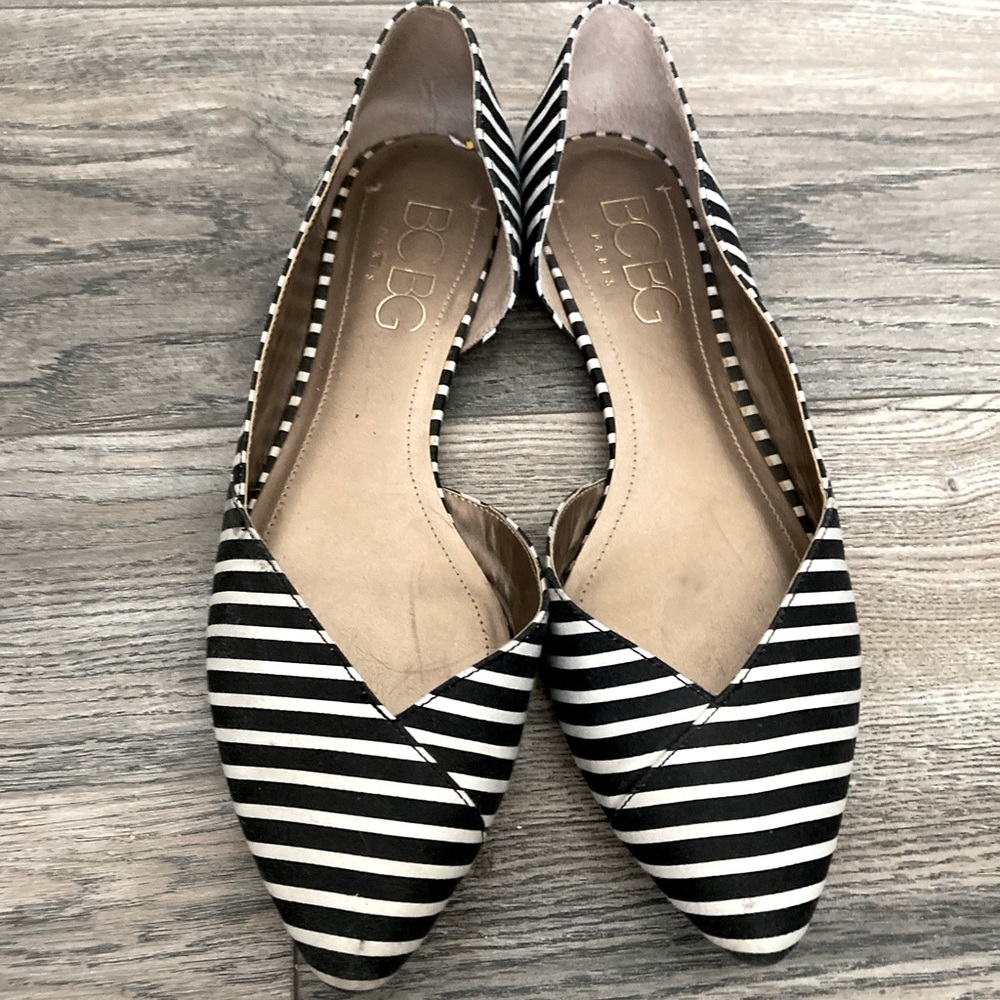 BCBG Pointy-Toed Flats— Women’s Size 9.5. Barely Worn.